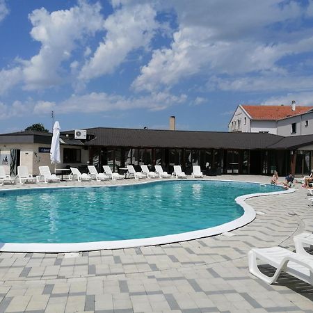 Hotel Euforia Lounge Sabac Exterior photo
